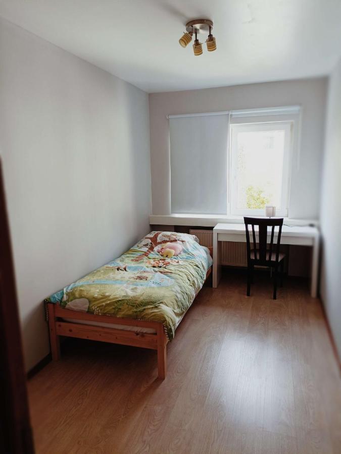 Cozy 2 Bedroom Apartment - Metro Montgomery ブリュッセル エクステリア 写真