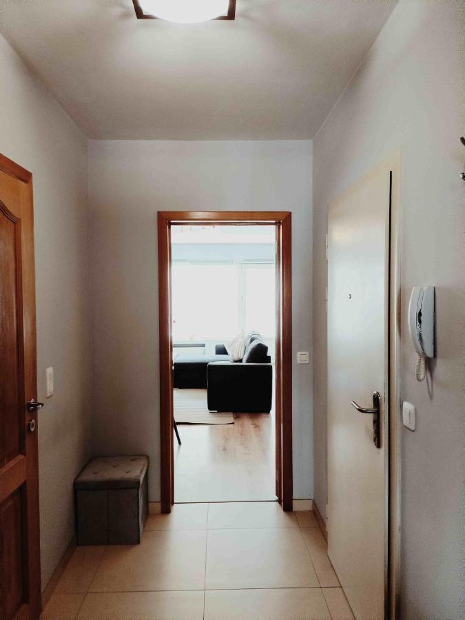 Cozy 2 Bedroom Apartment - Metro Montgomery ブリュッセル エクステリア 写真